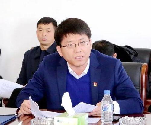 头条中的解秀梅事迹,扎根基层的扶贫先锋，用爱心书写乡村振兴新篇章