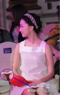 美女明星脱了衣服,明星裸妆下的惊艳风采