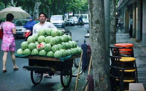 卖衣服的吃瓜,卖衣服的吃瓜故事
