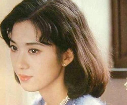 最年轻的双料明星,揭秘最年轻双料明星的成长之路