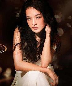 明星给女生打工小说,明星化身打工仔，揭秘娱乐圈背后的甜蜜日常