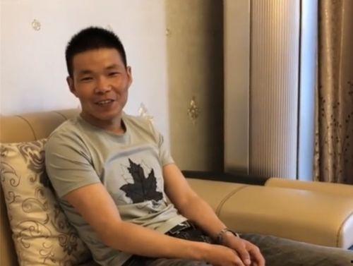 网红忠哥多大,揭秘他的年龄之谜与走红之路